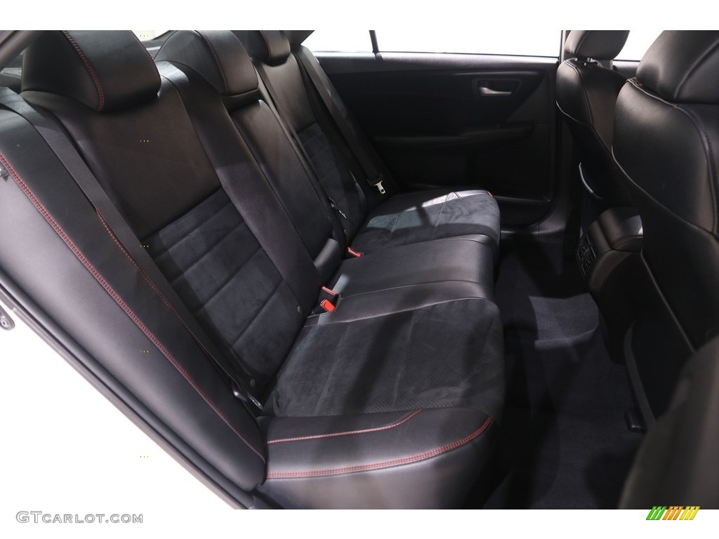 Black Interior 2015 Toyota Camry XSE Photo #139295988