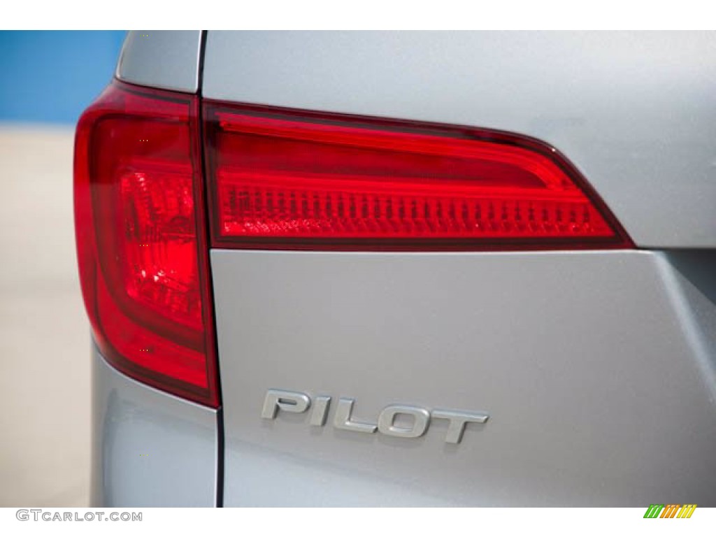 2016 Pilot EX-L AWD - Lunar Silver Metallic / Gray photo #10