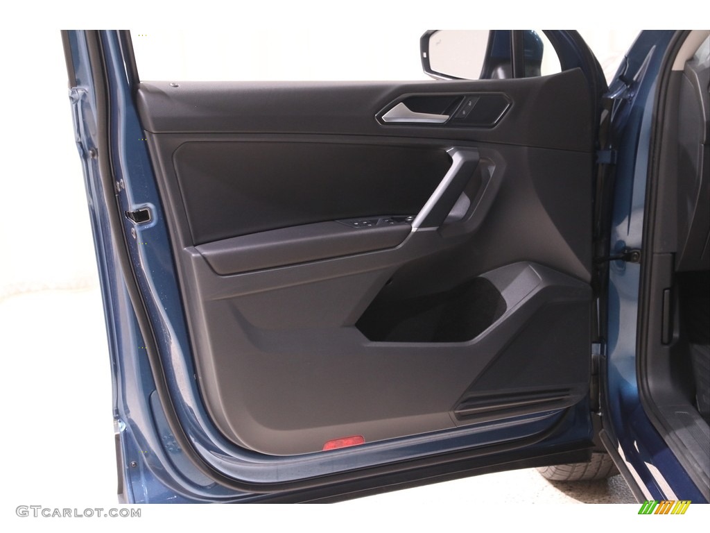 2018 Volkswagen Tiguan SE Titan Black Door Panel Photo #139299919
