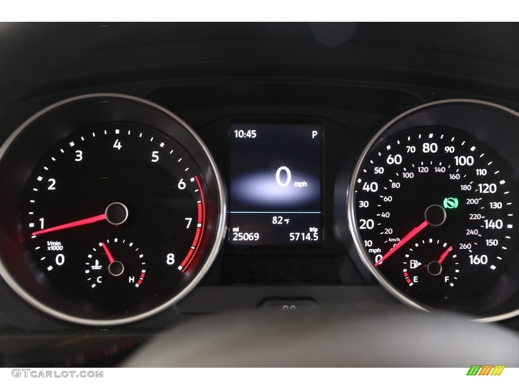 2018 Volkswagen Tiguan SE Gauges Photo #139300012