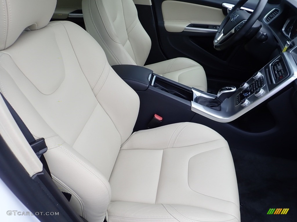Soft Beige Interior 2017 Volvo S60 T5 AWD Photo #139300519