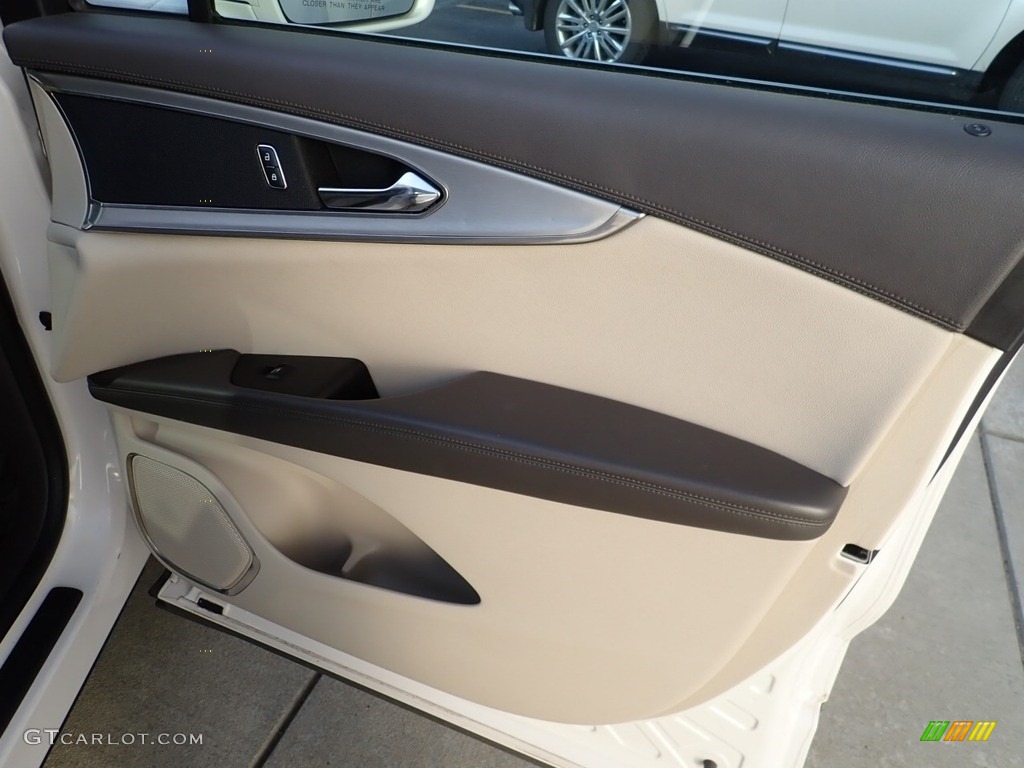 2017 Lincoln MKX Premier AWD Cappuccino Door Panel Photo #139300906