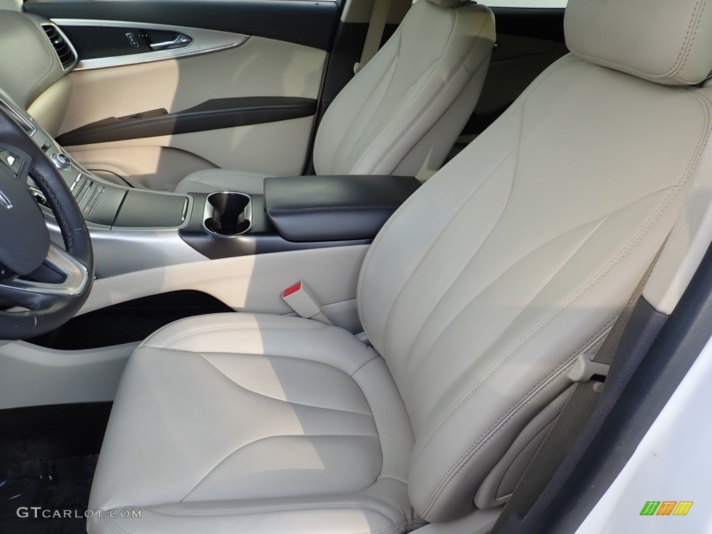 2017 Lincoln MKX Premier AWD Front Seat Photo #139300948