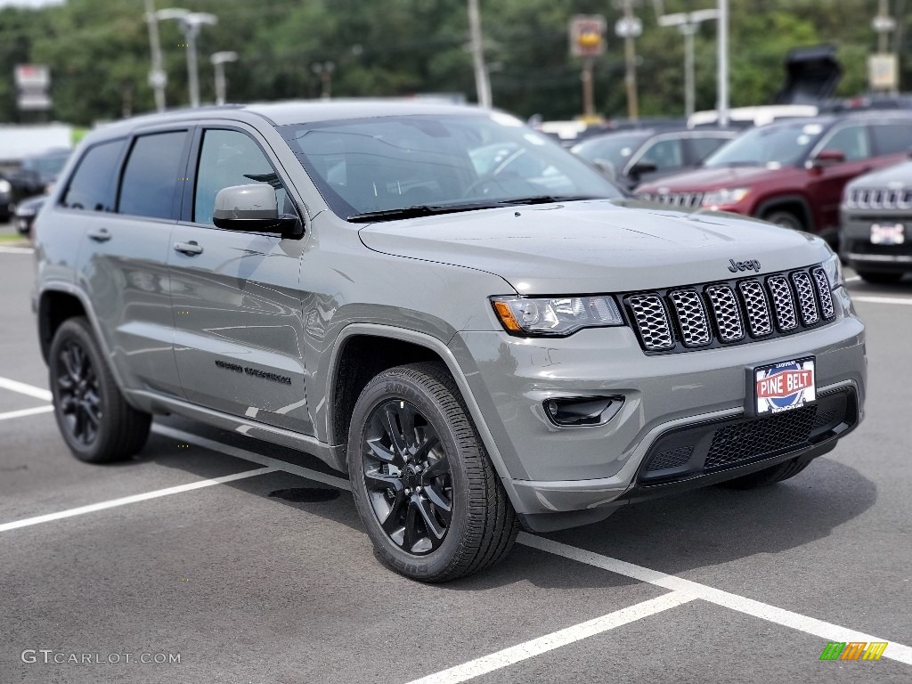 2020 Grand Cherokee Altitude 4x4 - Sting-Gray / Black photo #1