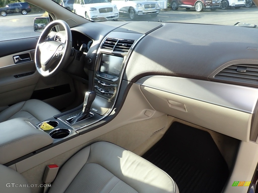 2014 Lincoln MKX AWD Medium Light Stone Dashboard Photo #139302655