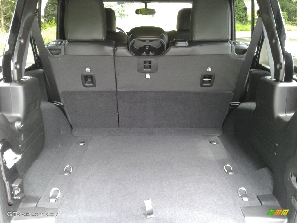2020 Jeep Wrangler Unlimited Sahara 4x4 Trunk Photos