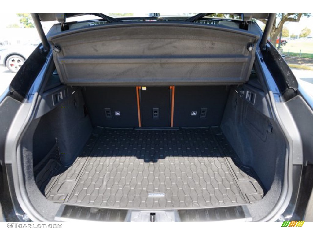 2020 Jaguar F-PACE SVR Trunk Photo #139304197