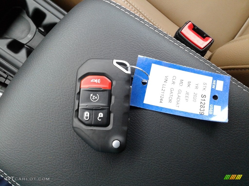 2020 Jeep Gladiator Rubicon 4x4 Keys Photos