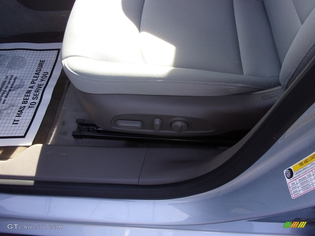 2018 Malibu LT - Arctic Blue Metallic / Dark Atmosphere/­Medium Ash Gray photo #11