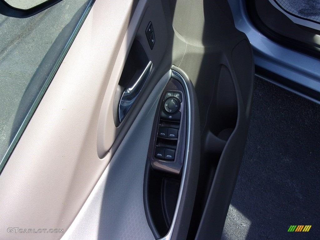 2018 Malibu LT - Arctic Blue Metallic / Dark Atmosphere/­Medium Ash Gray photo #12