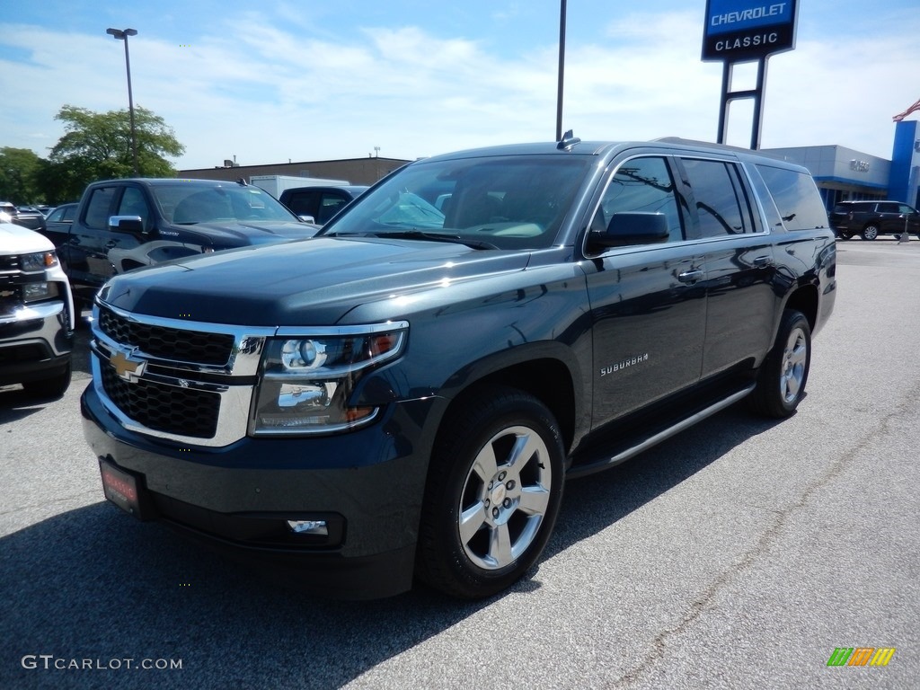 2020 Suburban LT 4WD - Shadow Gray Metallic / Jet Black/Dark Ash photo #1