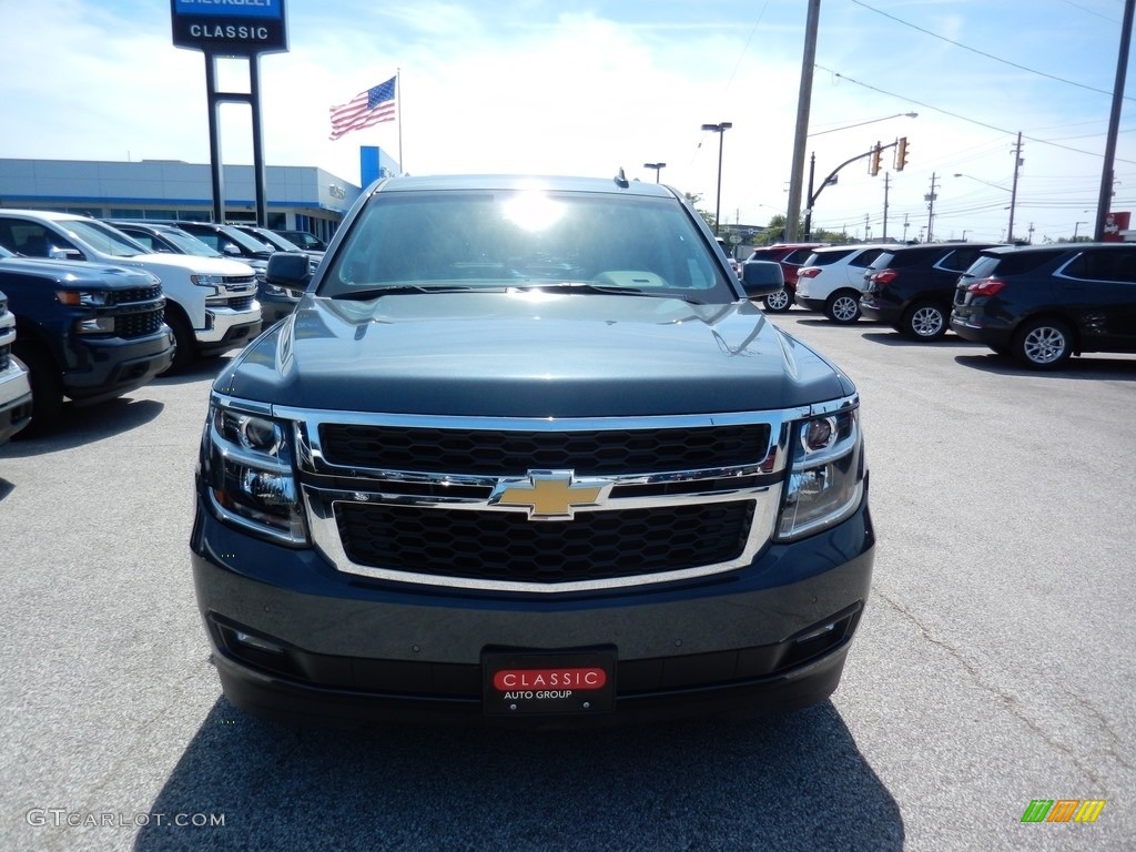 2020 Suburban LT 4WD - Shadow Gray Metallic / Jet Black/Dark Ash photo #2