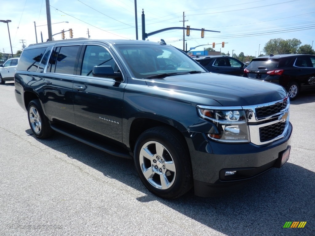 2020 Suburban LT 4WD - Shadow Gray Metallic / Jet Black/Dark Ash photo #3