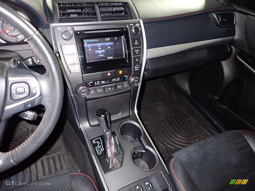 2015 Camry XSE - Ruby Flare Pearl / Black photo #30