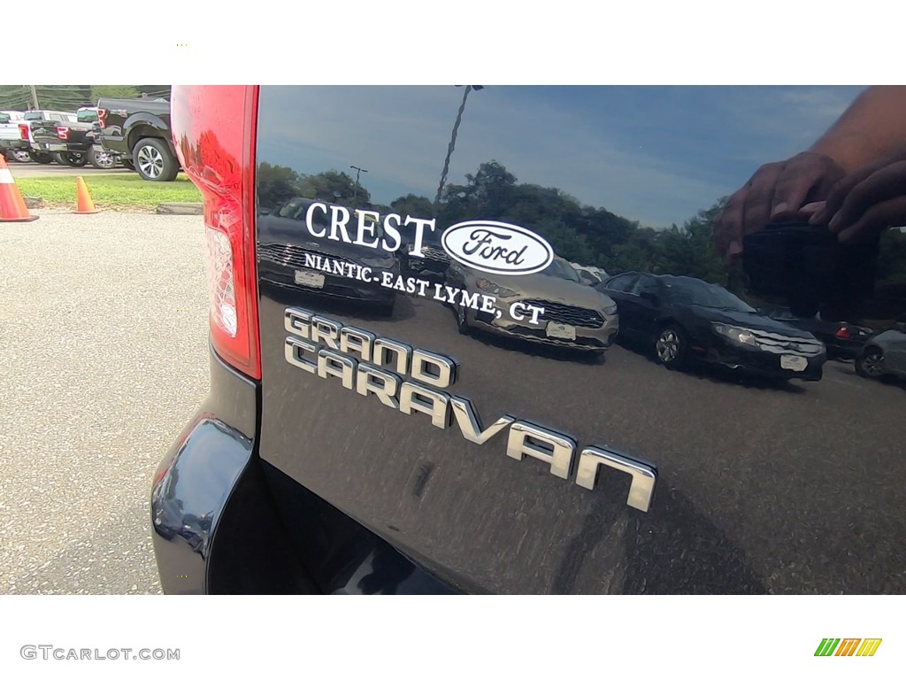2012 Grand Caravan SE - True Blue Pearl / Black/Light Graystone photo #9