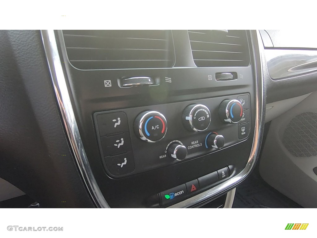 2012 Grand Caravan SE - True Blue Pearl / Black/Light Graystone photo #15