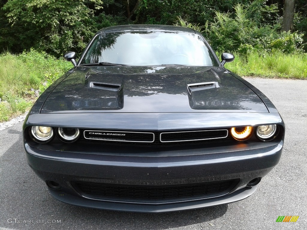 2018 Challenger SXT - Maximum Steel Metallic / Black photo #4
