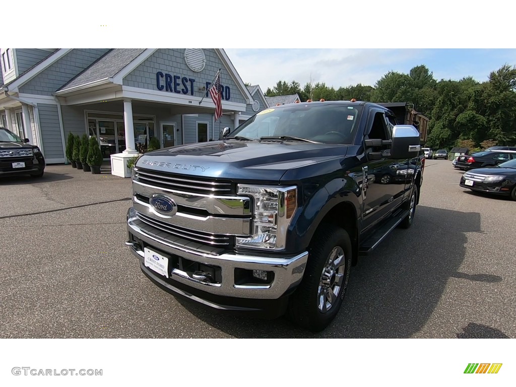 2018 F350 Super Duty Lariat SuperCab 4x4 - Blue Jeans / Black photo #3