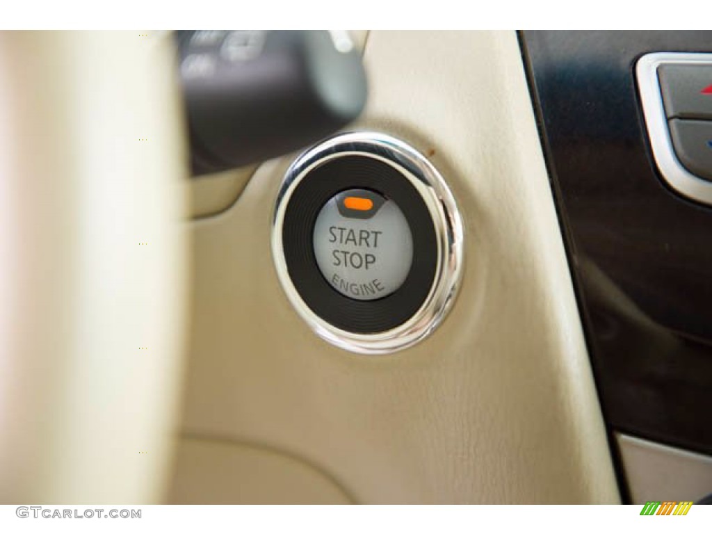 2014 Infiniti QX60 3.5 Controls Photos