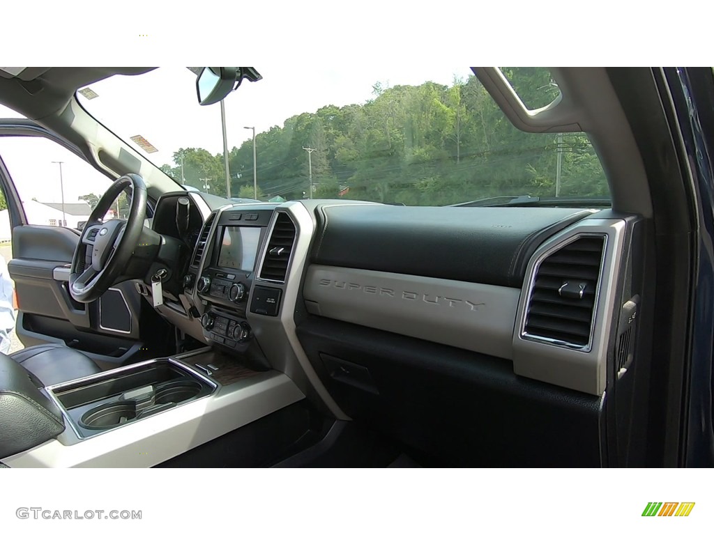 2018 F350 Super Duty Lariat SuperCab 4x4 - Blue Jeans / Black photo #22