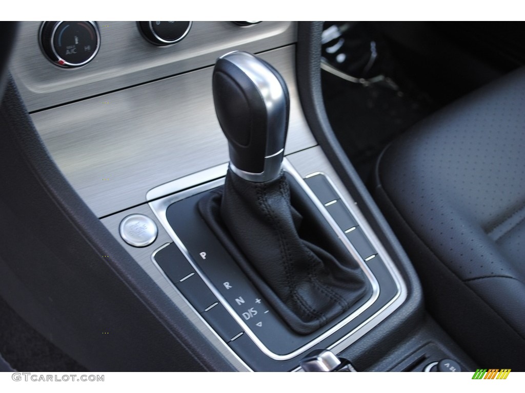 2017 Volkswagen Golf 4 Door 1.8T Wolfsburg 6 Speed Automatic Transmission Photo #139312996