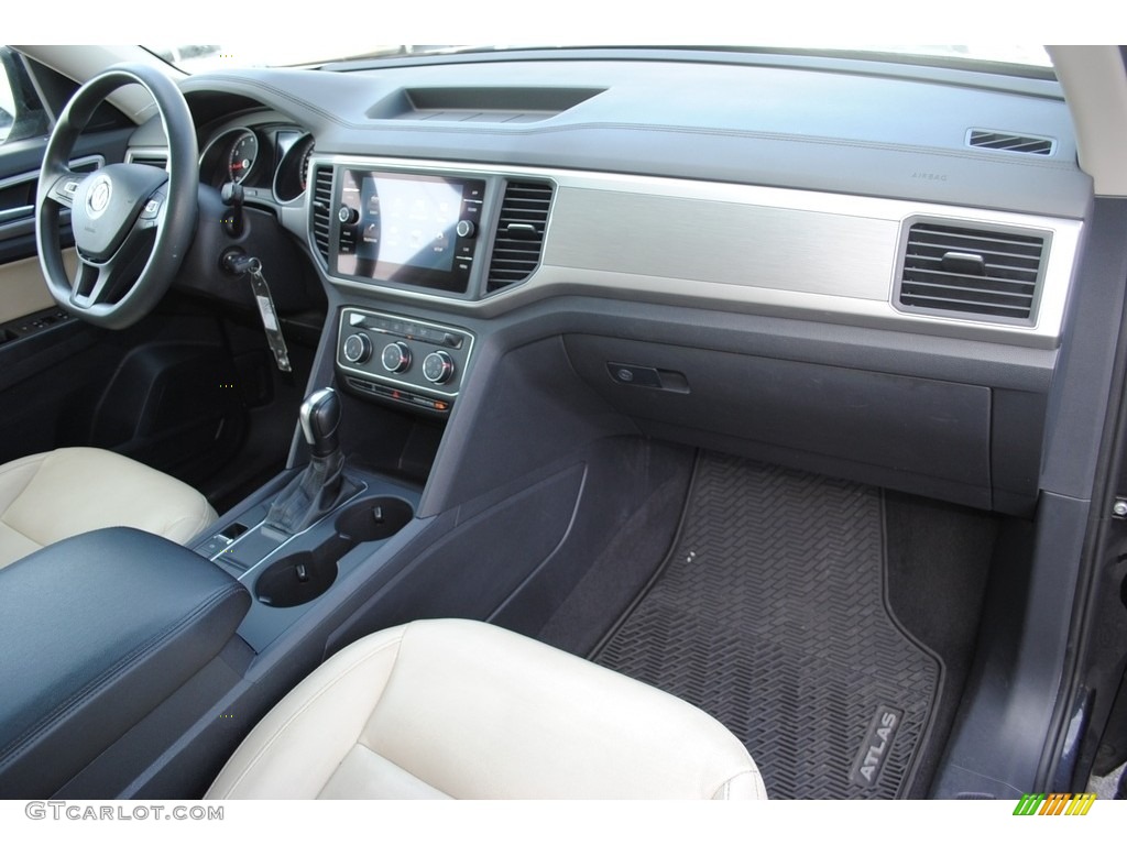 2018 Volkswagen Atlas Launch Edition Dashboard Photos