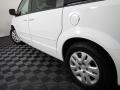 Bright White - Grand Caravan SE Photo No. 9