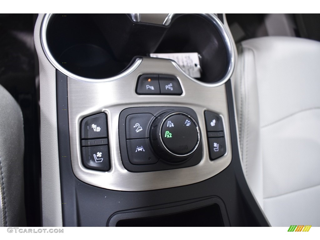 2020 GMC Terrain Denali AWD Controls Photo #139322723