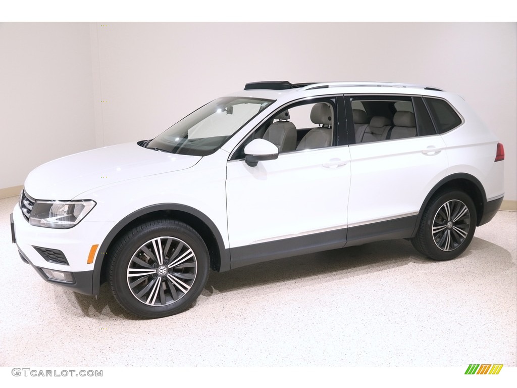 2018 Volkswagen Tiguan SEL 4MOTION Exterior Photos
