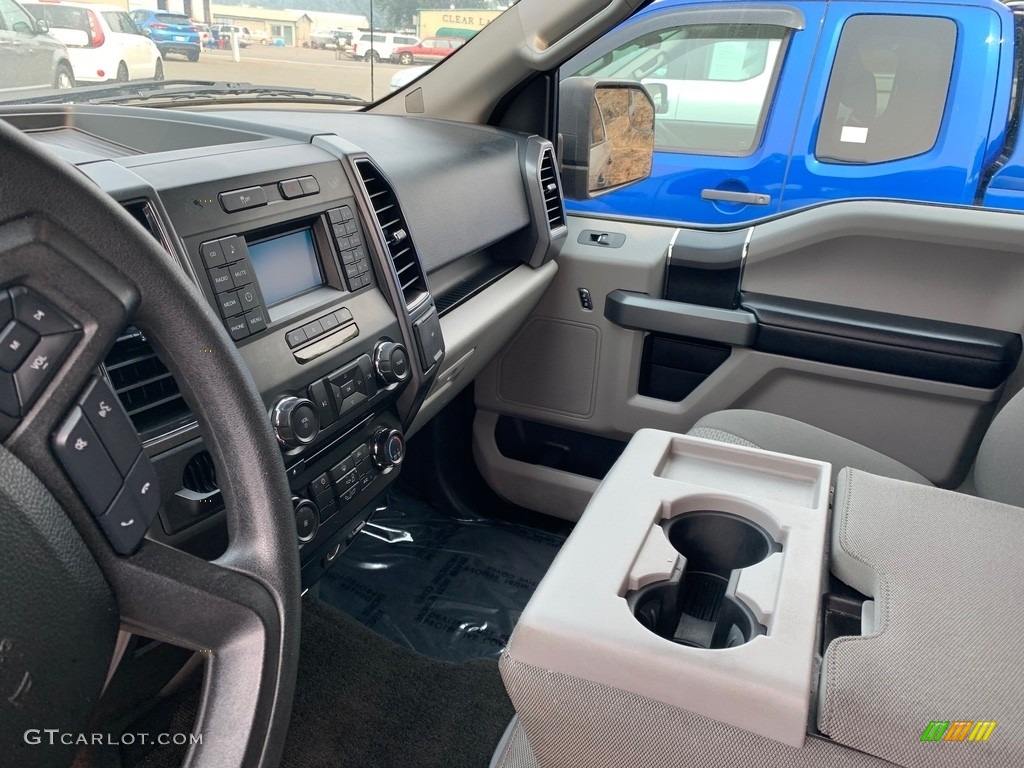2017 F150 XLT SuperCrew - Ingot Silver / Earth Gray photo #6