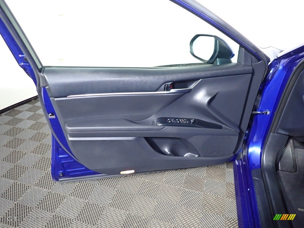2018 Camry LE - Blue Crush Metallic / Black photo #16