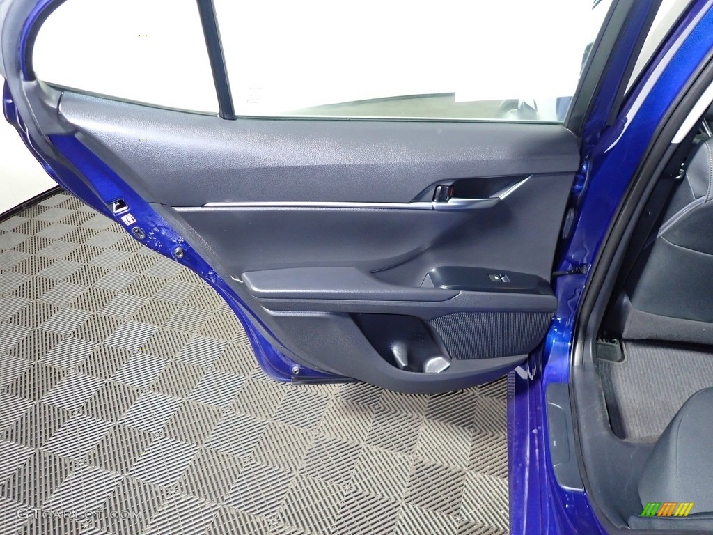 2018 Camry LE - Blue Crush Metallic / Black photo #20