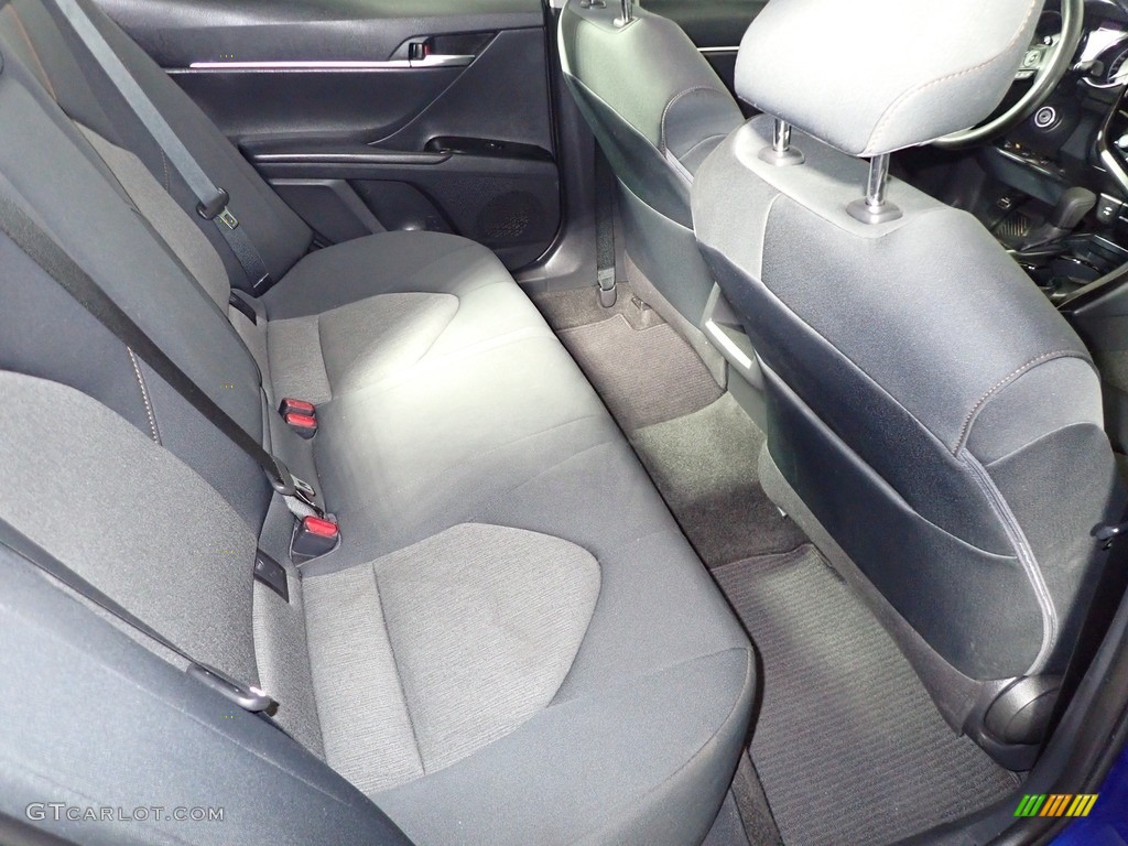 2018 Camry LE - Blue Crush Metallic / Black photo #23