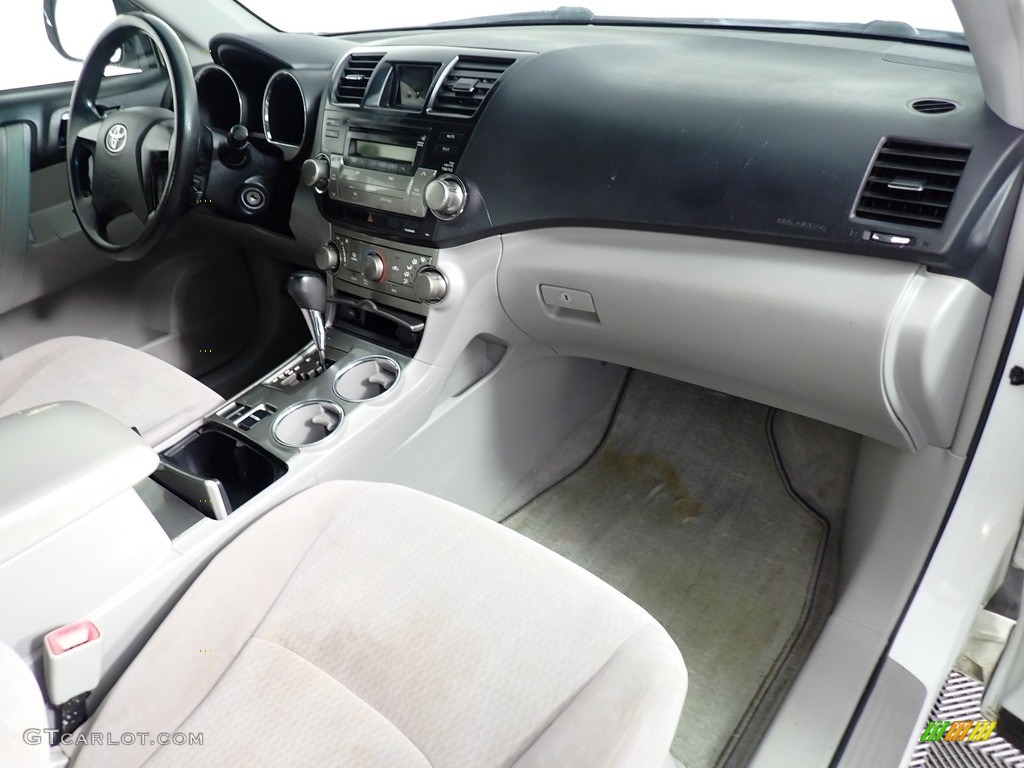 2010 Toyota Highlander Standard Highlander Model Dashboard Photos