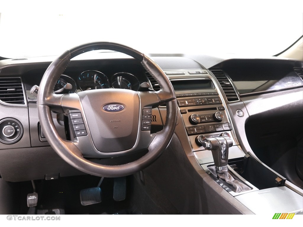 2010 Taurus Limited AWD - Tuxedo Black Metallic / Charcoal Black photo #6