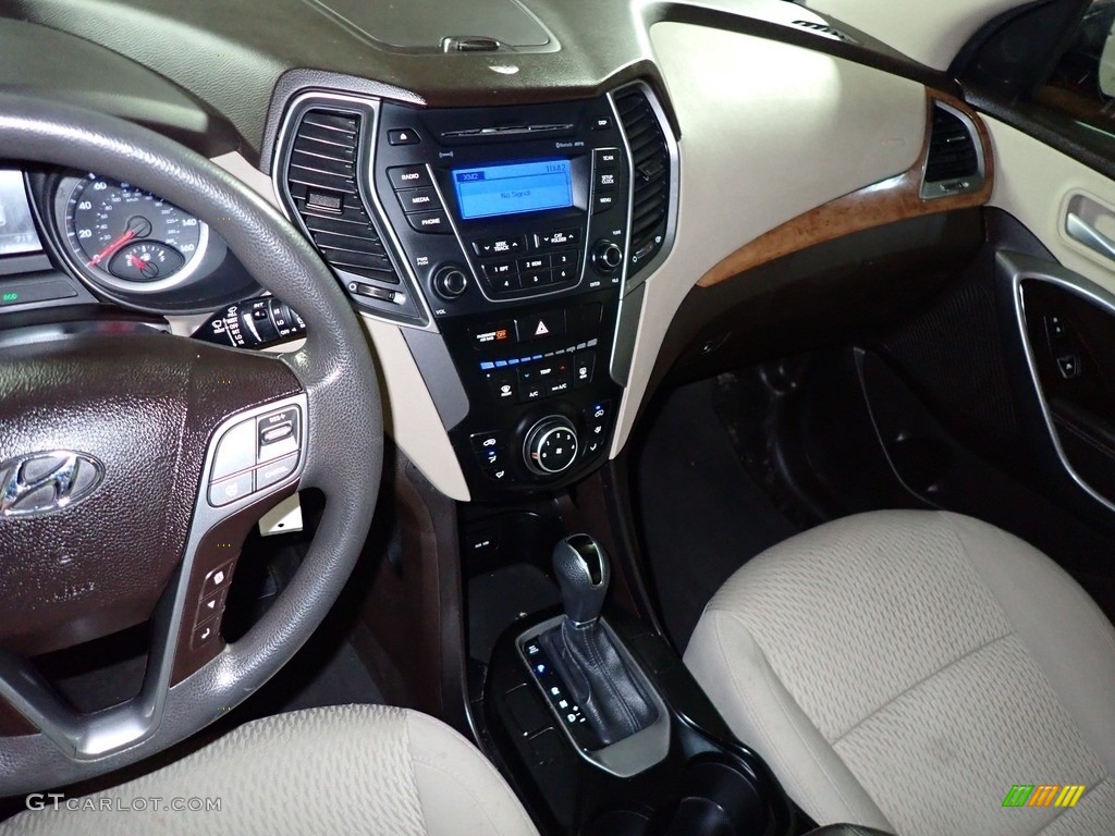 2016 Hyundai Santa Fe Sport AWD Controls Photo #139328192