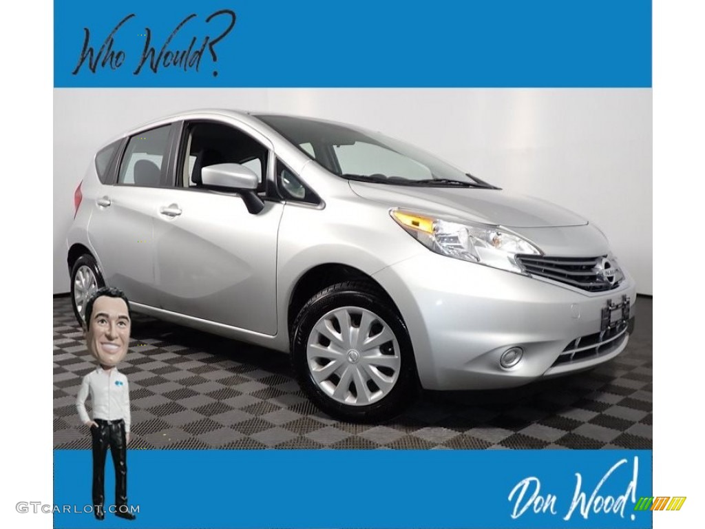 Brilliant Silver Nissan Versa Note