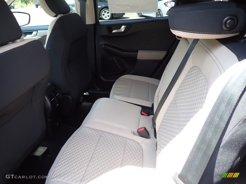 2020 Escape SE - Desert Gold Metallic / Sandstone photo #8
