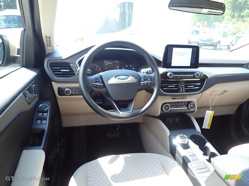 2020 Escape SE - Desert Gold Metallic / Sandstone photo #9