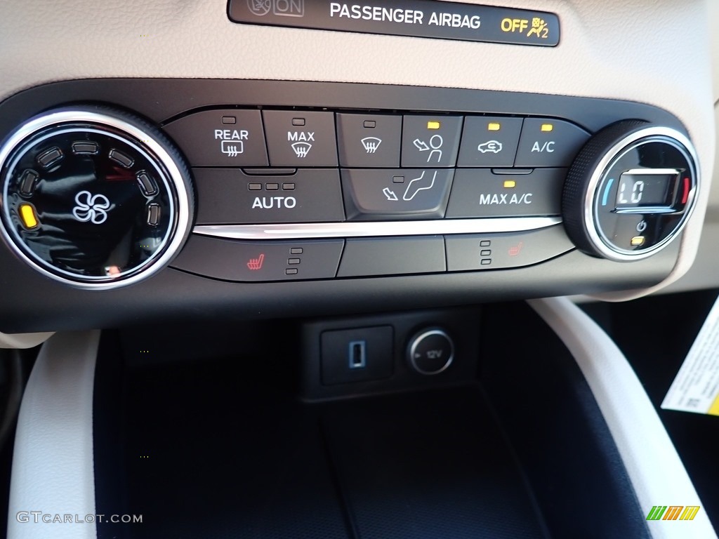 2020 Escape SE - Desert Gold Metallic / Sandstone photo #15