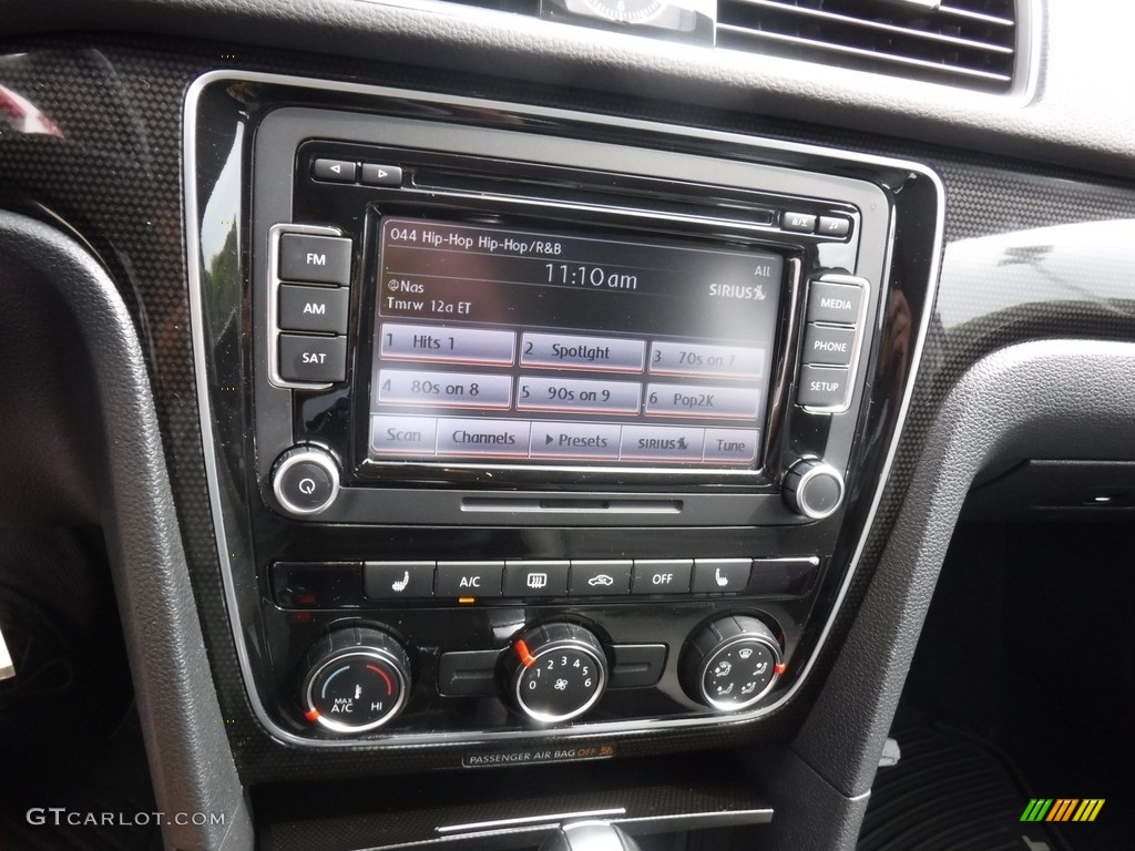 2015 Volkswagen Passat Sport Sedan Controls Photo #139331276