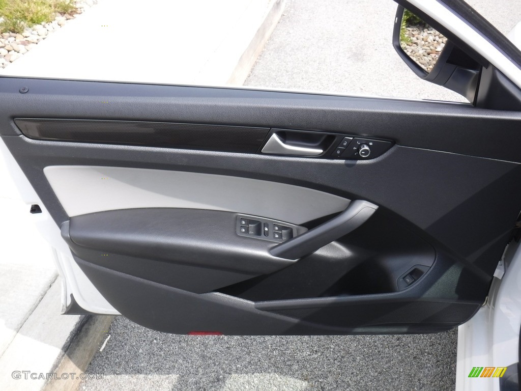 2015 Volkswagen Passat Sport Sedan Door Panel Photos
