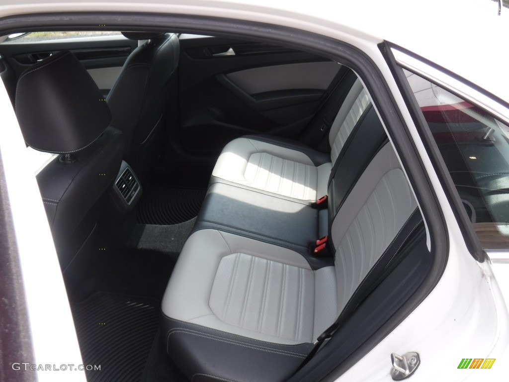 2015 Volkswagen Passat Sport Sedan Rear Seat Photos