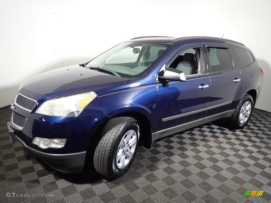 2011 Traverse LS - Dark Blue Metallic / Ebony/Ebony photo #7