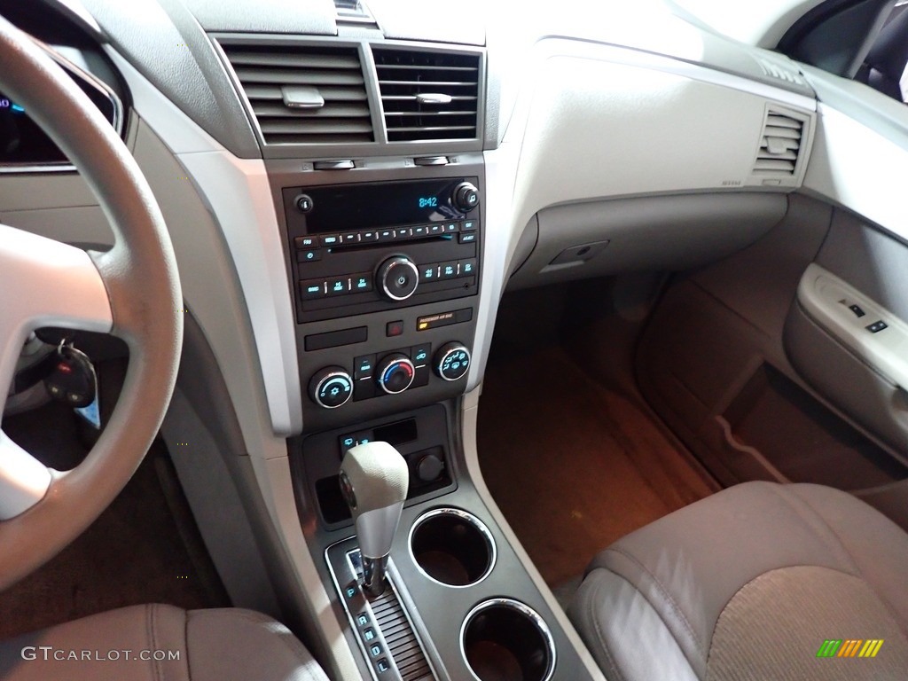 2011 Traverse LS - Dark Blue Metallic / Ebony/Ebony photo #31