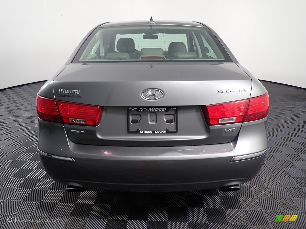 2009 Sonata Limited V6 - Willow Gray / Gray photo #13