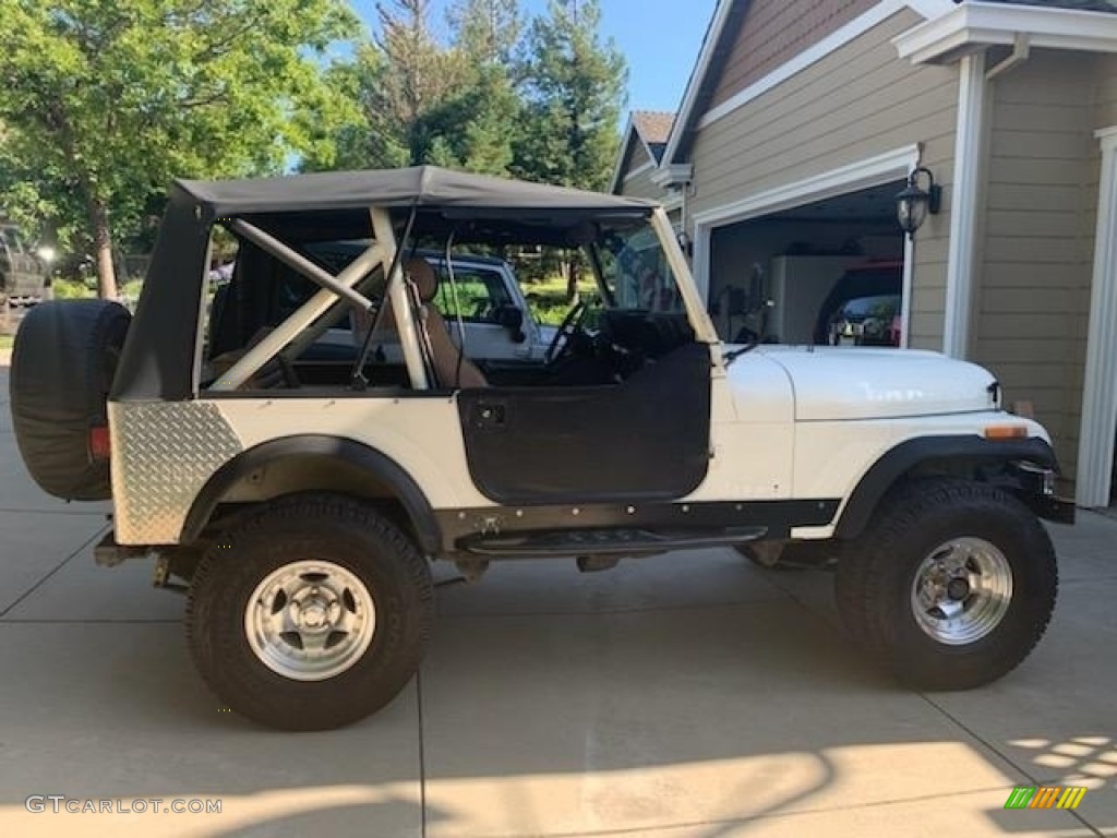 Olympic White 1985 Jeep CJ7 4x4 Exterior Photo #139338521
