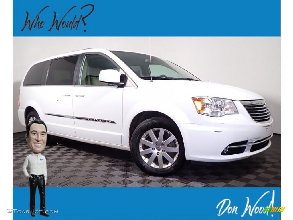 2016 Town & Country Touring - Bright White / Dark Frost Beige/Medium Frost Beige photo #1