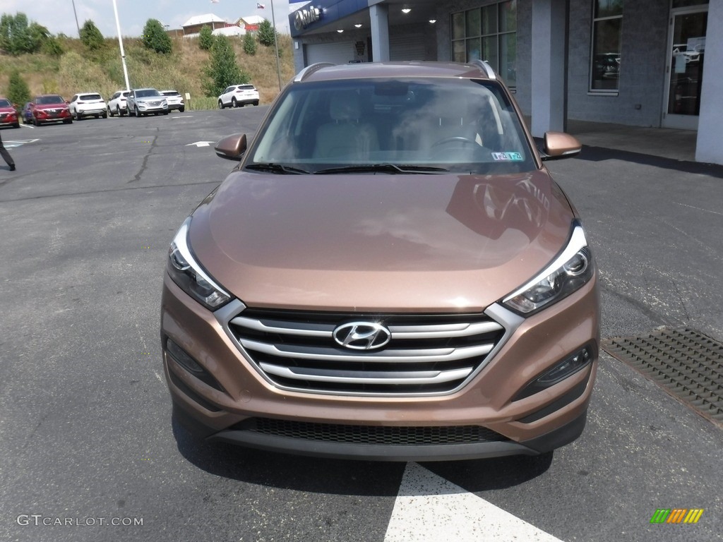 2017 Tucson SE AWD - Mojave Sand / Beige photo #4