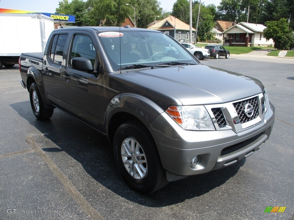 Gun Metallic 2017 Nissan Frontier SV Crew Cab 4x4 Exterior Photo #139343550